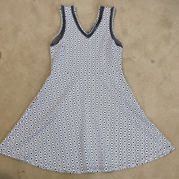 EUC Pixley Stitch-fix textured blue and white dress - size large - Picture 2 of 5